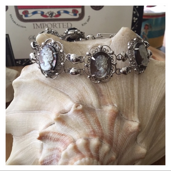 RARE VTG Alice Caviness Sterling Cameo Bracelet - Picture 1 of 8